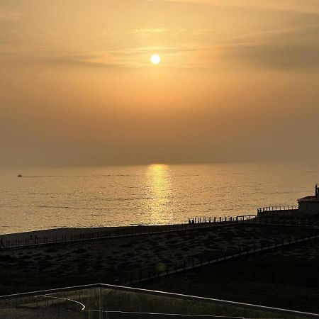 Povoa De Varzim-Sleeps4-Beachfront-Ac-Parking Bagian luar foto